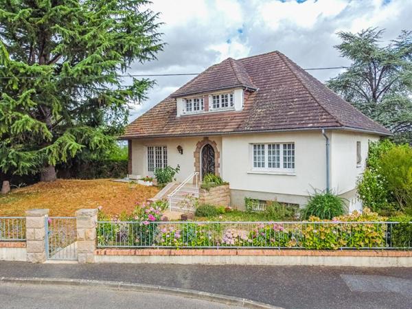 Maison Montval Sur Loir 5 pièce(s) 126 m2