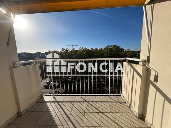 Location Appartement 4 pièces 97.1 m² - 6 rue Auguste Beuneux Laval 53000