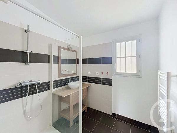 Maison à vendre  4 pièces - 80,83 m 2   CHALLANS  - 85