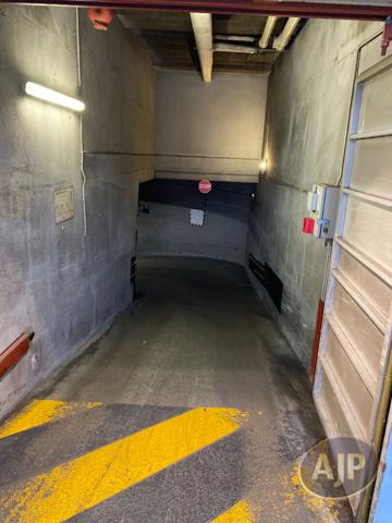 Location parking Paris 16eme : 213 € - AJP Immobilière Passy Paris 16