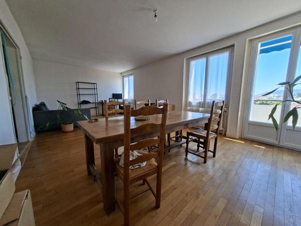 À louer Appartement T3 avec balcon, garage et cave - Clermont-Province