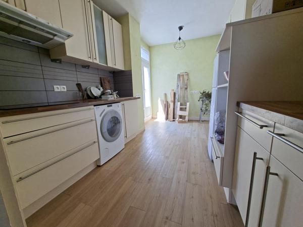 À louer Appartement T3 avec balcon, garage et cave - Clermont-Province