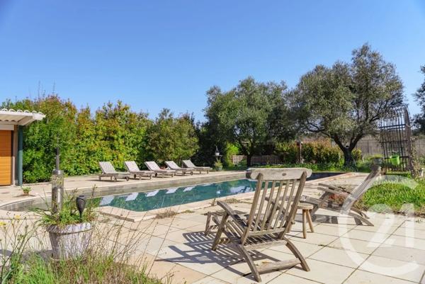 Maison à vendre  8 pièces - 230 m 2   LES ARCS  - 83