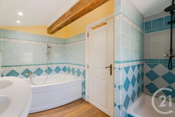 Maison à vendre  8 pièces - 230 m 2   LES ARCS  - 83