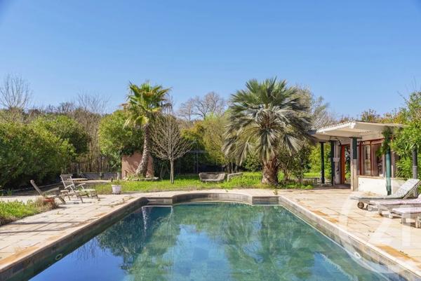 Maison à vendre  8 pièces - 230 m 2   LES ARCS  - 83