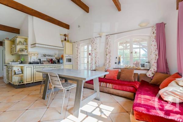 Maison à vendre  8 pièces - 230 m 2   LES ARCS  - 83