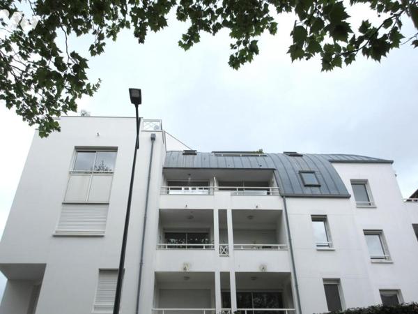 VANNES HYPER CENTRE APPARTEMENT 2 CHAMBRES - GARAGE - 2 CAVES