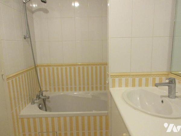 VANNES HYPER CENTRE APPARTEMENT 2 CHAMBRES - GARAGE - 2 CAVES