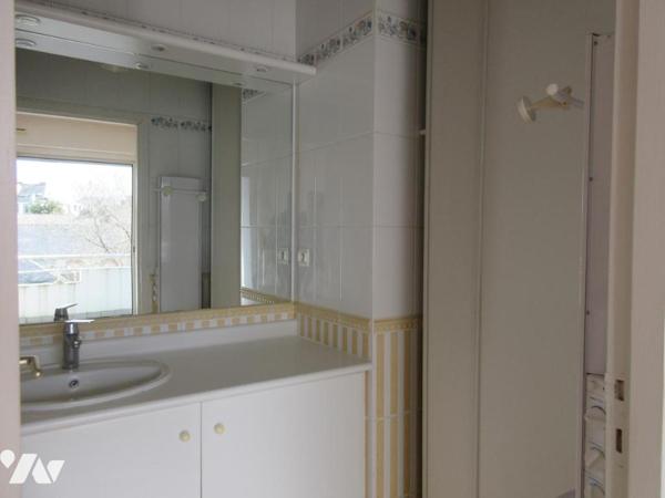 VANNES HYPER CENTRE APPARTEMENT 2 CHAMBRES - GARAGE - 2 CAVES