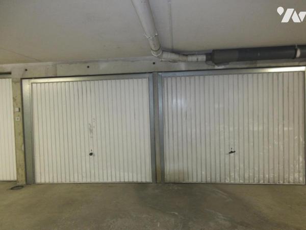 VANNES HYPER CENTRE APPARTEMENT 2 CHAMBRES - GARAGE - 2 CAVES