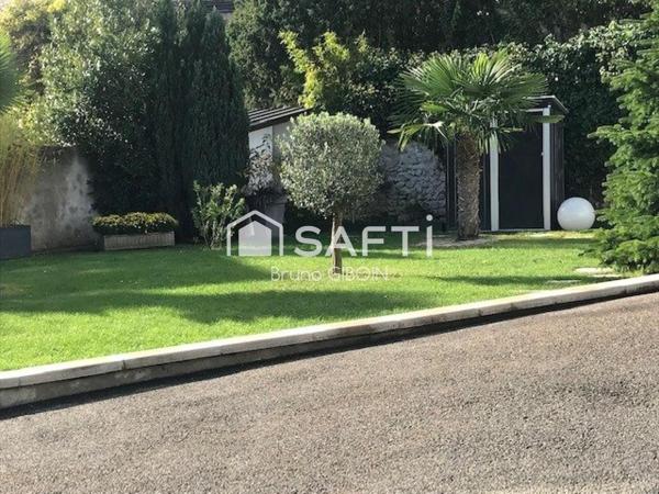 Maison de ville 115 m², 5 pièces, 3 chambres, garage et jardin