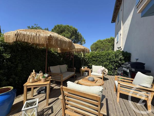 Appartement F3 à vendre  3 pièces - 51 m 2   LES ISSAMBRES  - 83