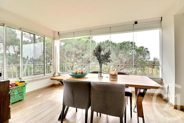 Appartement F3 à vendre  3 pièces - 51 m 2   LES ISSAMBRES  - 83