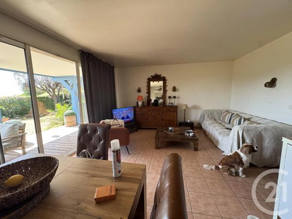 Appartement F3 à vendre  3 pièces - 51 m 2   LES ISSAMBRES  - 83
