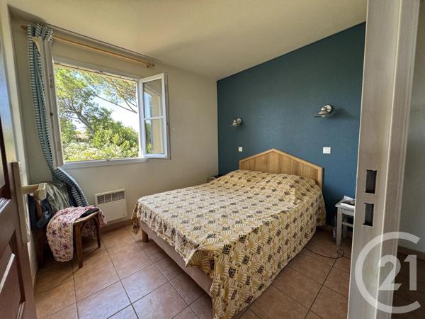 Appartement F3 à vendre  3 pièces - 51 m 2   LES ISSAMBRES  - 83