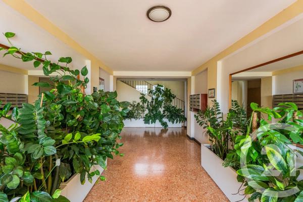 Appartement F3 à vendre  3 pièces - 64,01 m 2   VILLEFRANCHE SUR MER  - 06