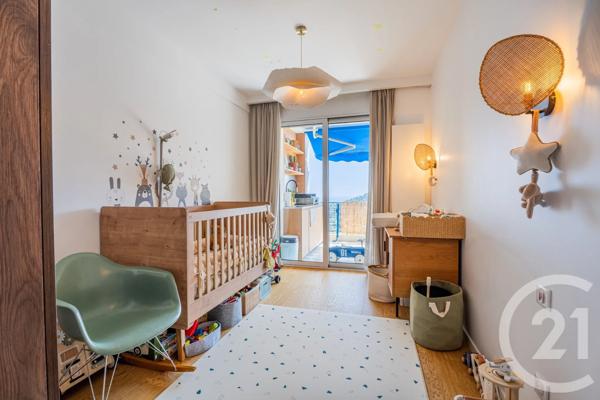 Appartement F3 à vendre  3 pièces - 64,01 m 2   VILLEFRANCHE SUR MER  - 06