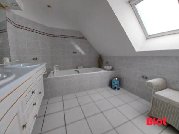 Maison 6 pièce(s)