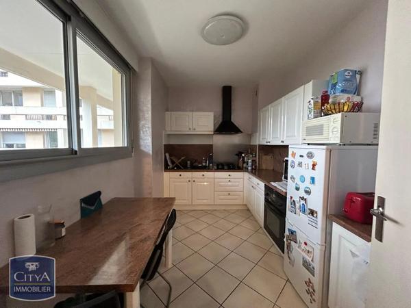 Appartement à louer 1 pièce 41.72m² Lyon (69008)