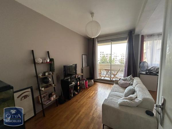 Appartement à louer 1 pièce 41.72m² Lyon (69008)