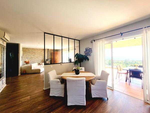 Propriété d'exception avec vue mer imprenable