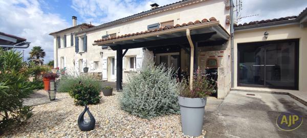 Vente maison Pons : 285 000 € - AJP Immobilier Pons
