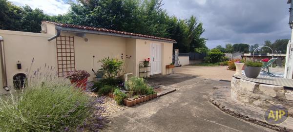 Vente maison Pons : 285 000 € - AJP Immobilier Pons