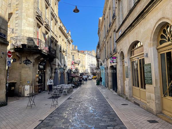 Local commercial rue du Pas Saint Georges à Bordeaux