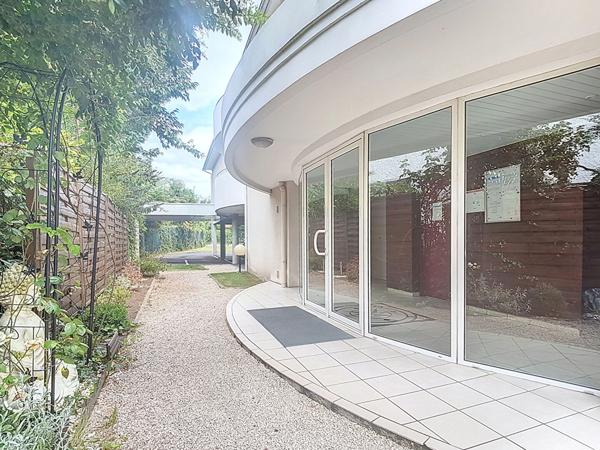 À vendre : Appartement 2 pièces à Pau terrasse parking couvert et cave