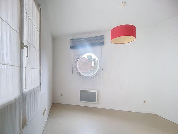 À vendre : Appartement 2 pièces à Pau terrasse parking couvert et cave
