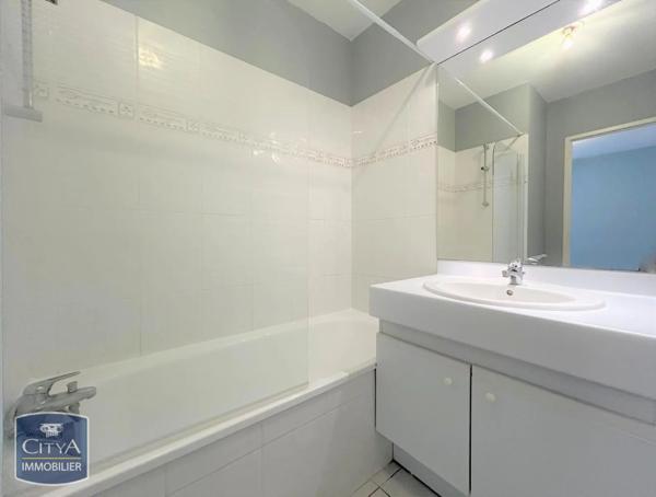 Appartement à louer 2 pièces 33.78m² Coutras (33230)