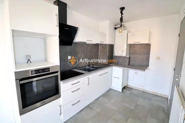 Vente                                                      Appartement
                        
                     3 pièces                      55 m2                     à Le Grau-du-Roi