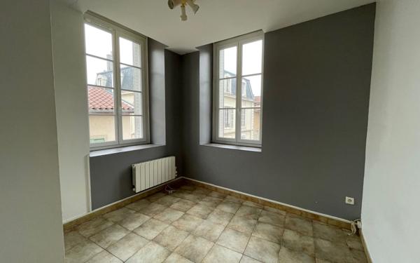 Appartement à louer    1 pièce •  Vienne