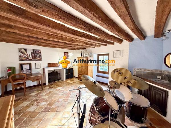Vente                                                      Maison
                        
                     8 pièces                      280 m2                     à La Ferté-sous-Jouarre