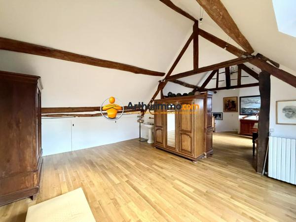 Vente                                                      Maison
                        
                     8 pièces                      280 m2                     à La Ferté-sous-Jouarre