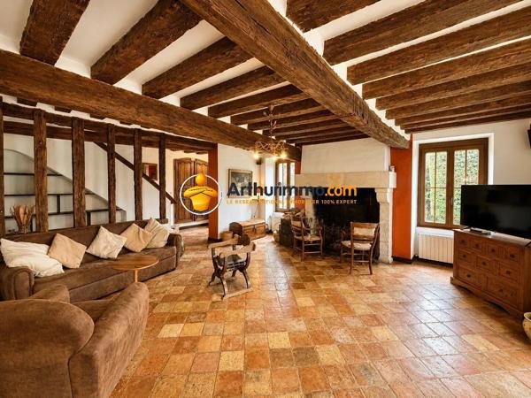 Vente                                                      Maison
                        
                     8 pièces                      280 m2                     à La Ferté-sous-Jouarre