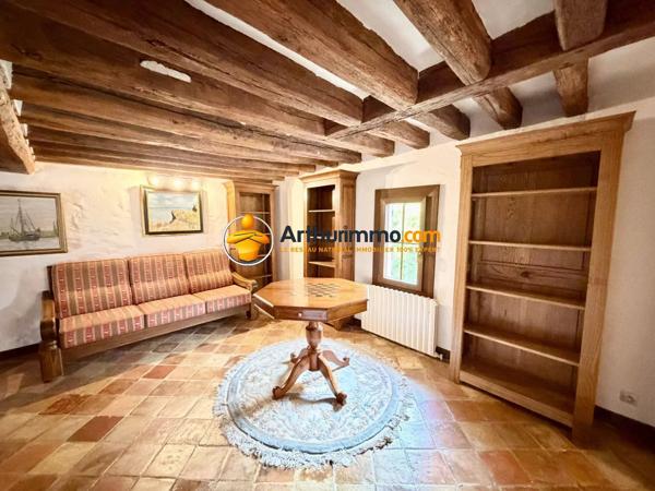 Vente                                                      Maison
                        
                     8 pièces                      280 m2                     à La Ferté-sous-Jouarre
