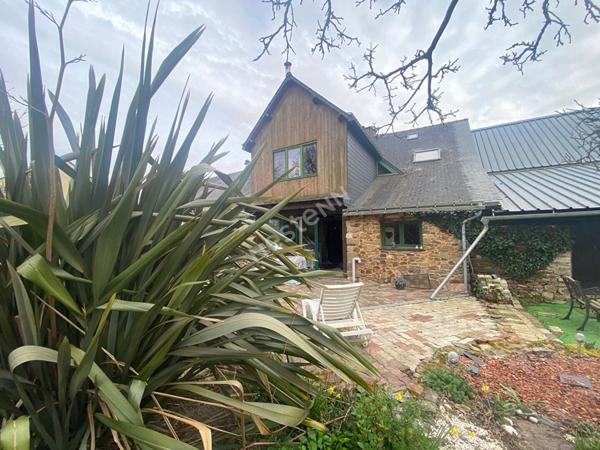 Maison de 4 pieces a Loyat  (56800)