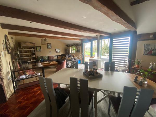 Maison de 4 pieces a Loyat  (56800)