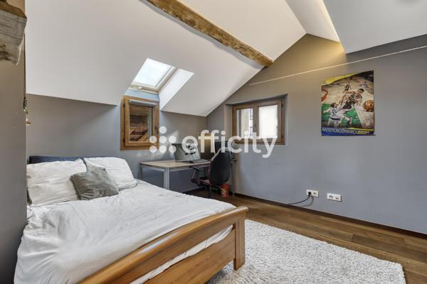 Maison 5 pièces - 220 m² Exclusivité efficity
