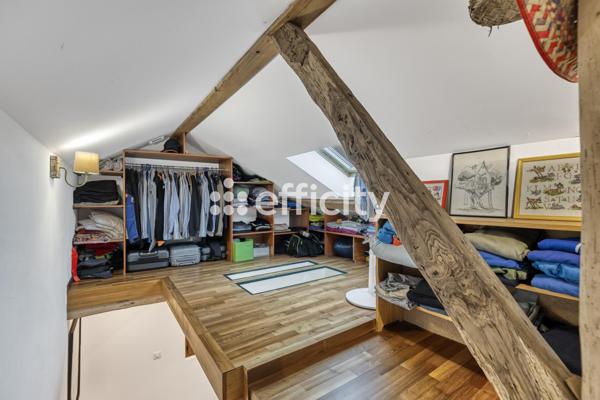 Maison 5 pièces - 220 m² Exclusivité efficity