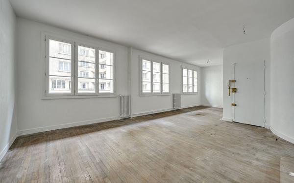 Appartement à vendre    5 pièces • 102,54 m2 Issy-les-Moulineaux