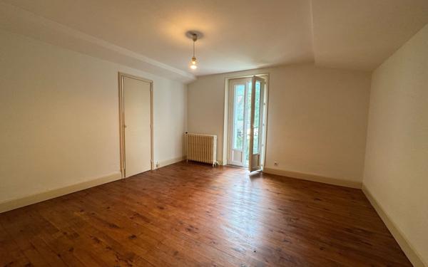 Maison à louer    4 pièces • 106 m2 Saint-Amans-Soult