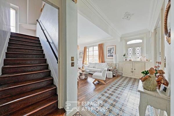 Belle meulière rénovée par un architecte d’intérieur et son jardin méditerranéen