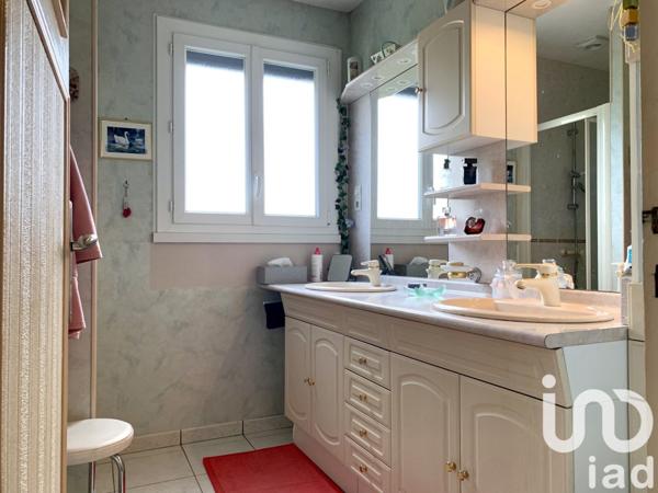 Maison traditionnelle 4 pièces de 98 m² à Olivet (45160)