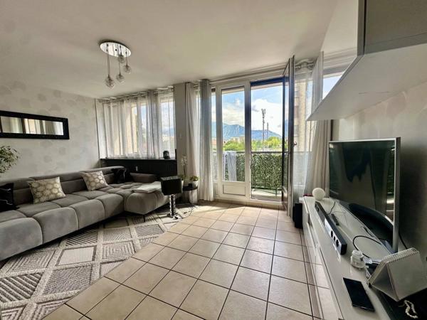 T3 d’environ 66 m² avec balcon – Idéal résidence principale ou investissement