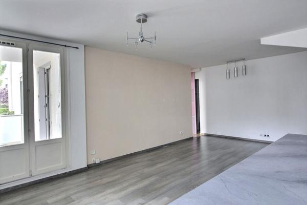 REIMS SECTEUR LAON - APPARTEMENT TYPE 3 - BALCON ET GARAGE