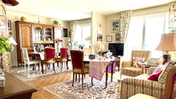 Appartement
         4 pièces
        - 91 m² 399 000 € *