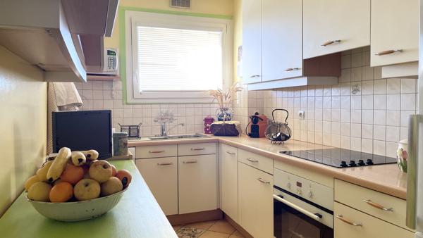 Appartement
         4 pièces
        - 91 m² 399 000 € *