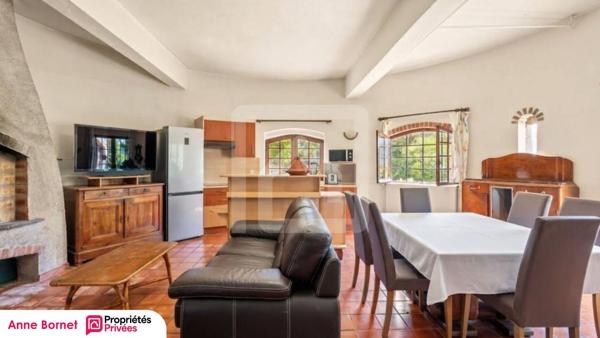Bastide 7 pièces avec piscine et terrain de 13000 m2 - Massif de l'Estérel